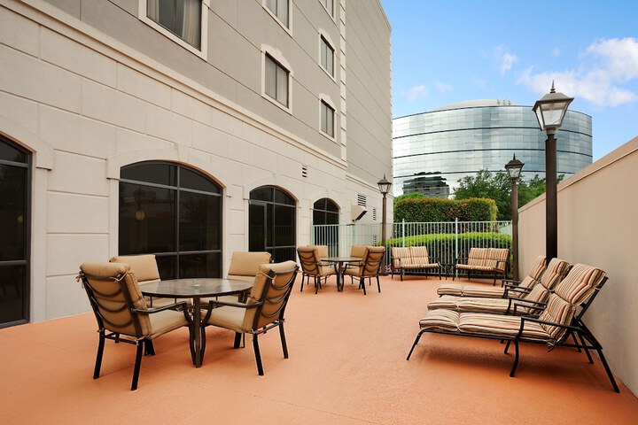 Terrace/Patio 51 of 52