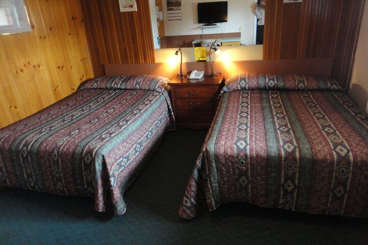 Room 25 of 32