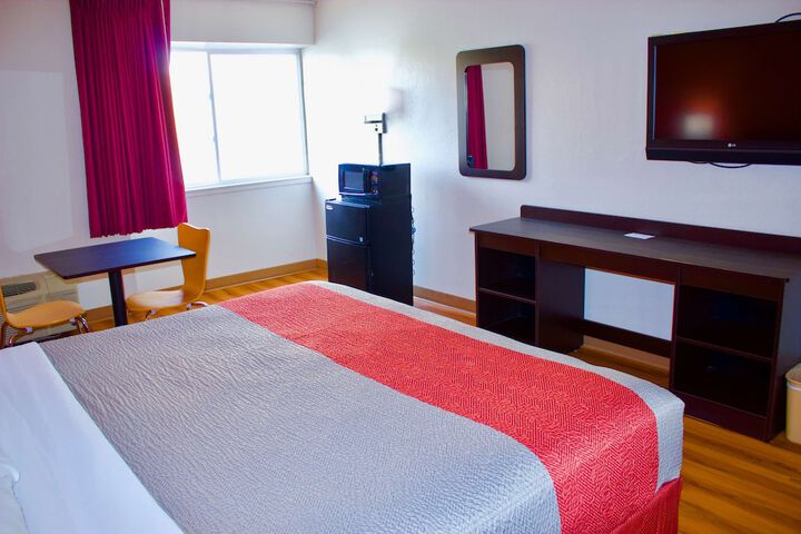 Room 14 of 23