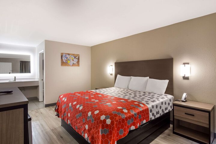 Room 20 of 34