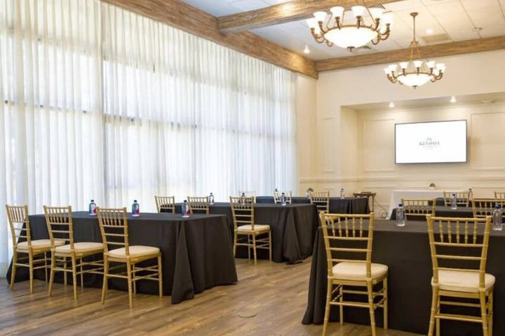 Ballroom/Hall 275 of 361