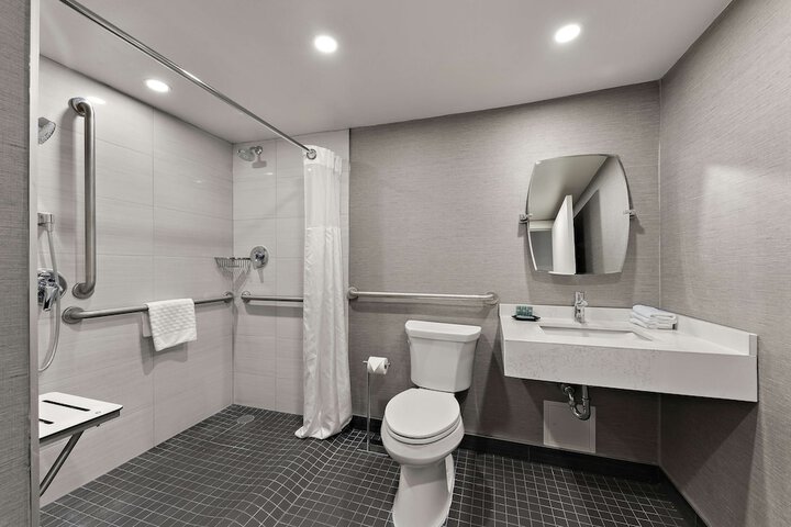 Room 30 of 75