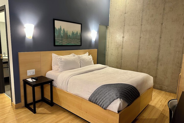 Hotel Le Dauphin Montreal Centre Ville