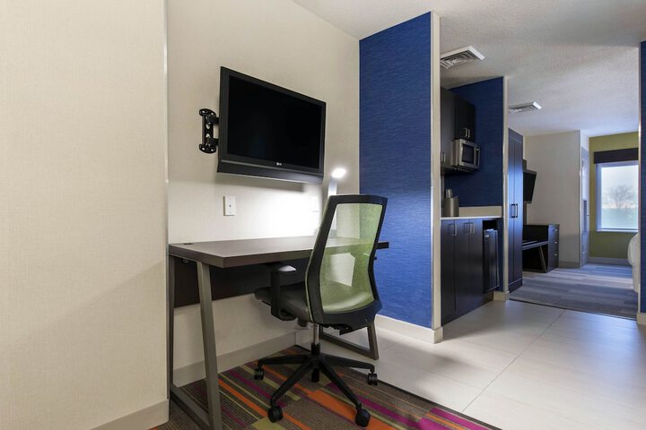 Room 34 of 59