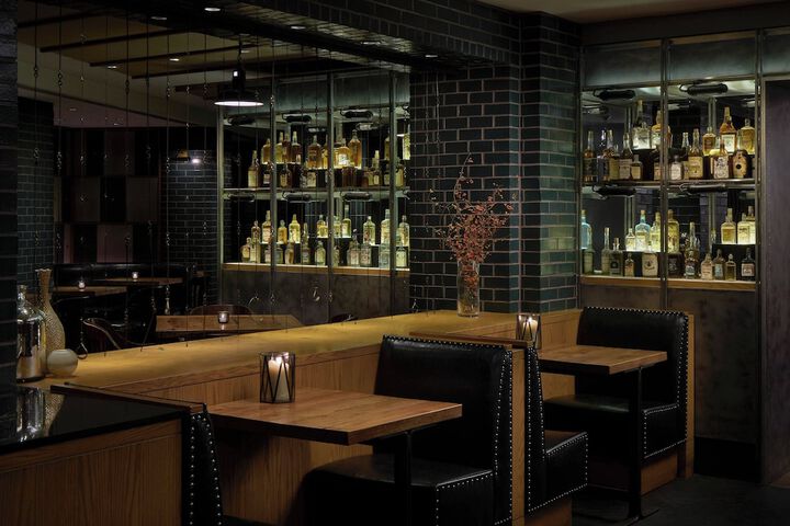 Lounge 72 of 91