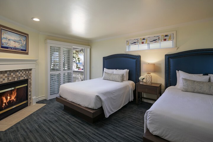 Avila Lighthouse Suites
