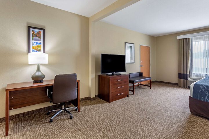 Room 33 of 38