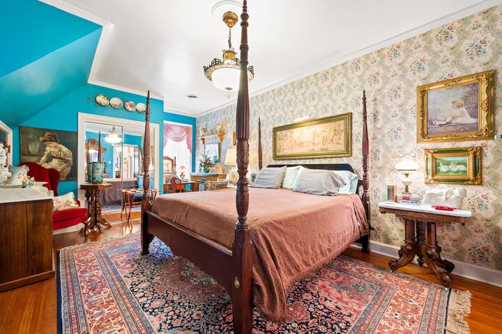 Room 15 of 23