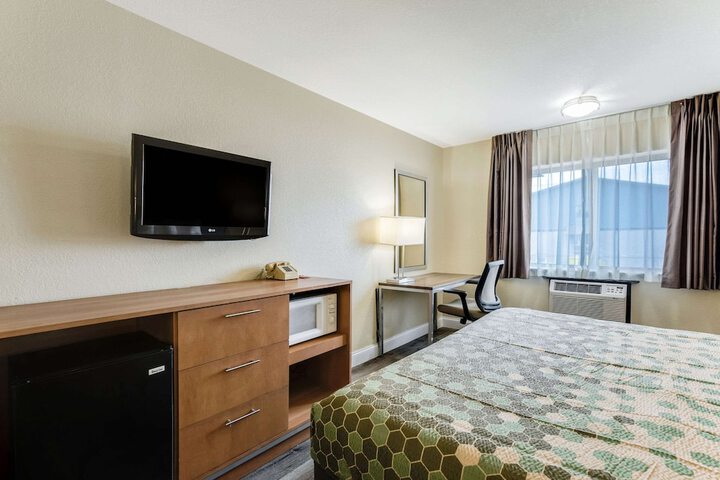 Room 21 of 30