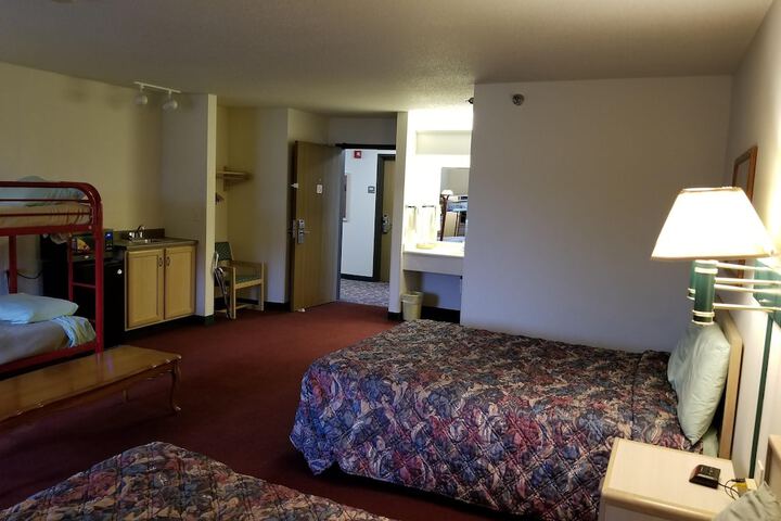 Room 122 of 232