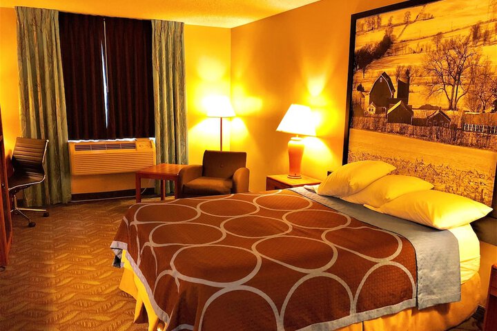 Room 7 of 32