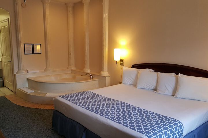 Room 21 of 27