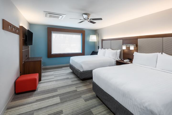 Holiday Inn Express & Suites West Plains Southwest by IHG
