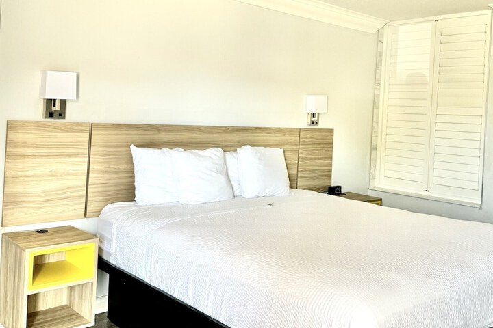 Room 22 of 25