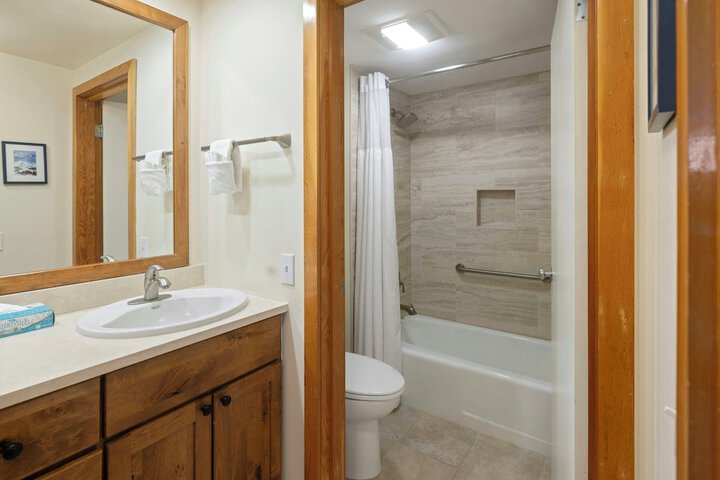 Evergreen Condominiums by Vail Resorts