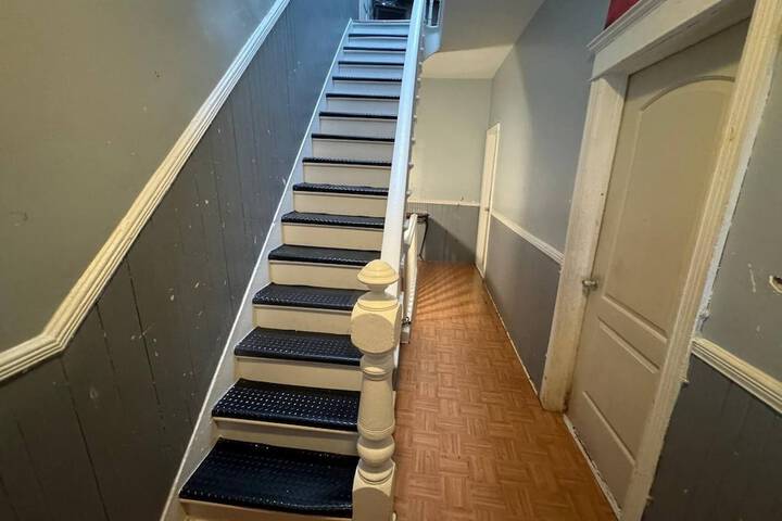 Huge 3 Bedrooms Apt 15 Minutes to NY City