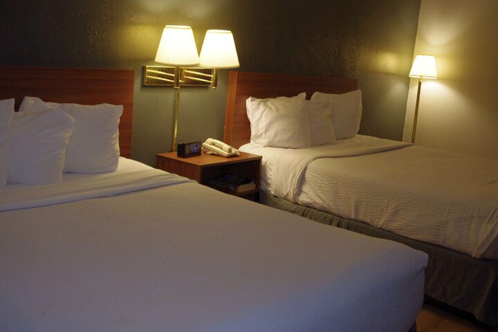 Room 21 of 33