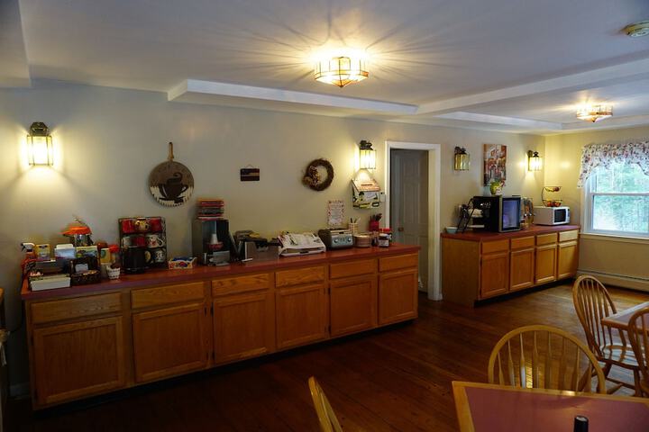 Breakfast/Coffee Service 38 of 48