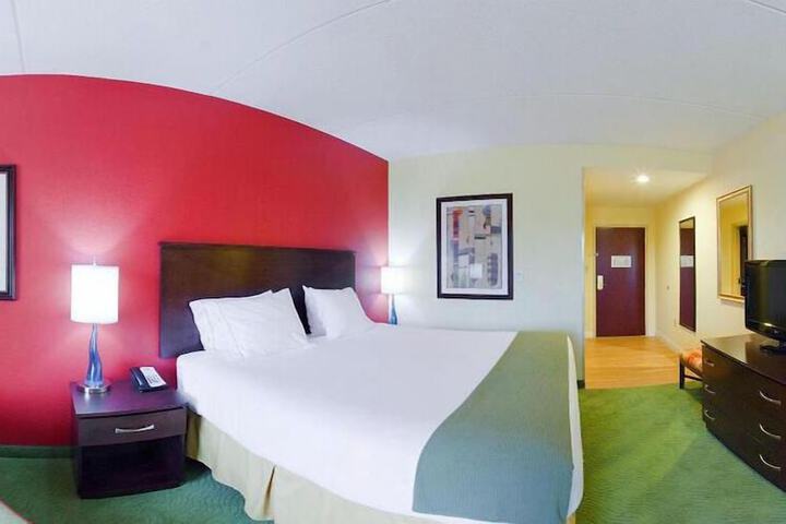 Room 18 of 35