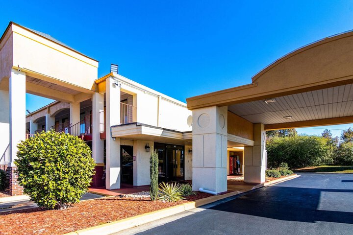 Hotel 2 of 29