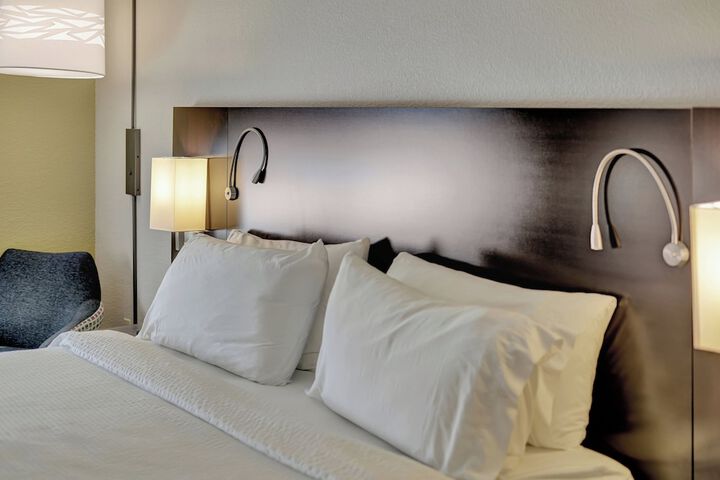 Room 87 of 163
