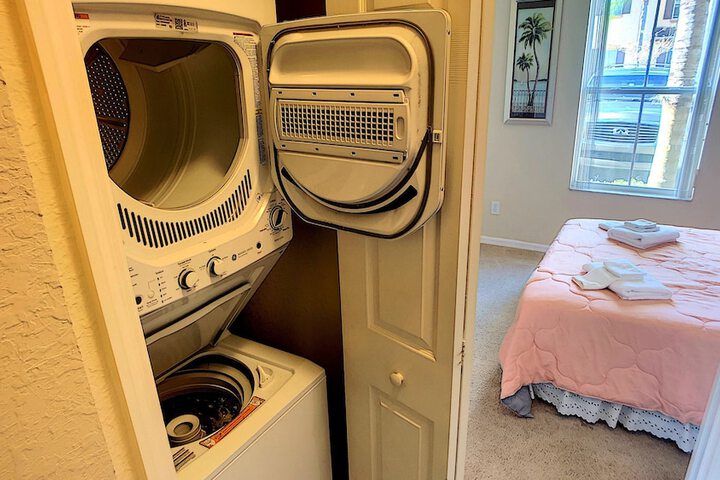 Laundry 27 of 31