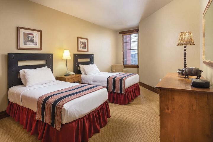 Room 15 of 22