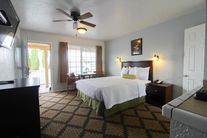 Room 18 of 29