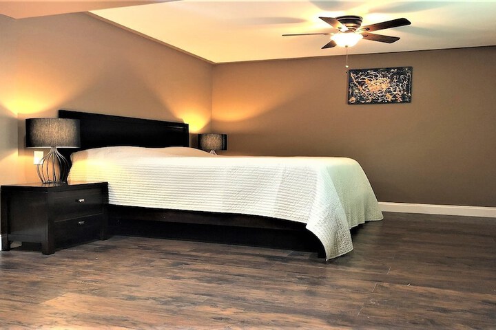 Room 17 of 32