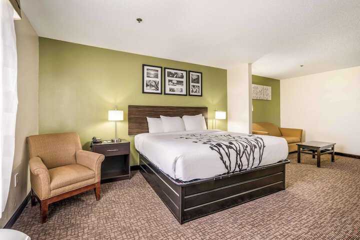 Sleep Inn & Suites Jacksonville near Camp Lejeune