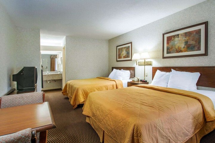 Room 25 of 46