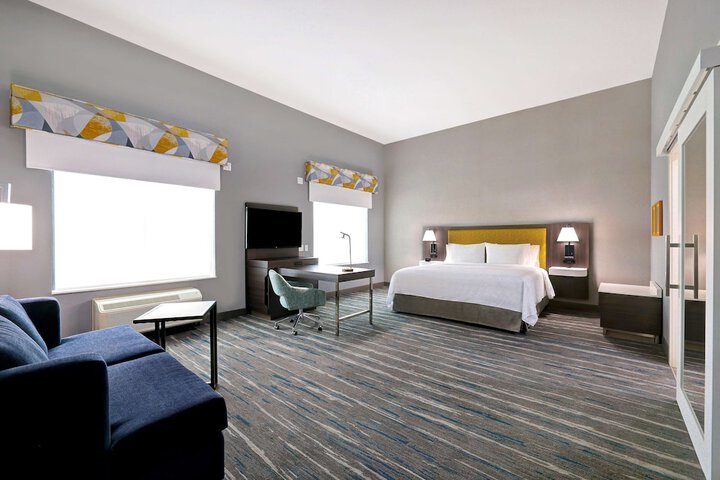 Room 44 of 77