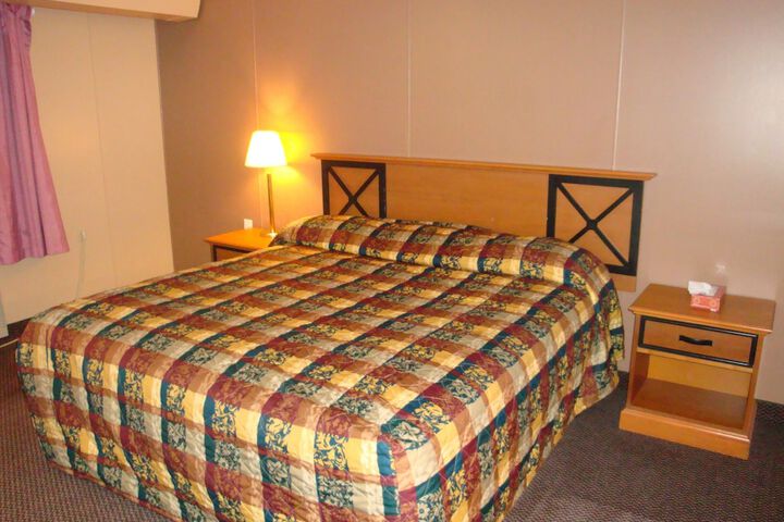 Room 9 of 24