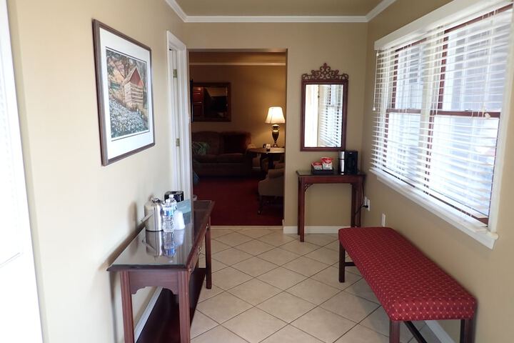 Room 16 of 36