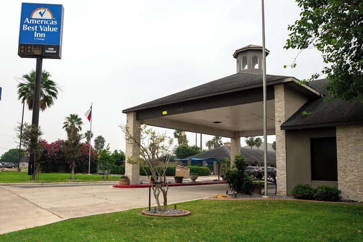 Hotel 6 of 51