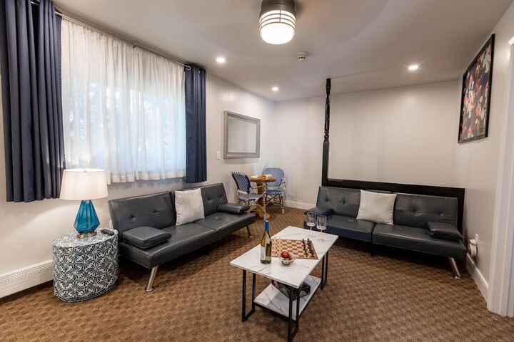 Room 51 of 78