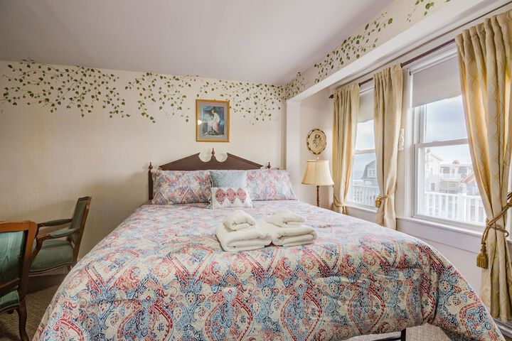 Room 15 of 22