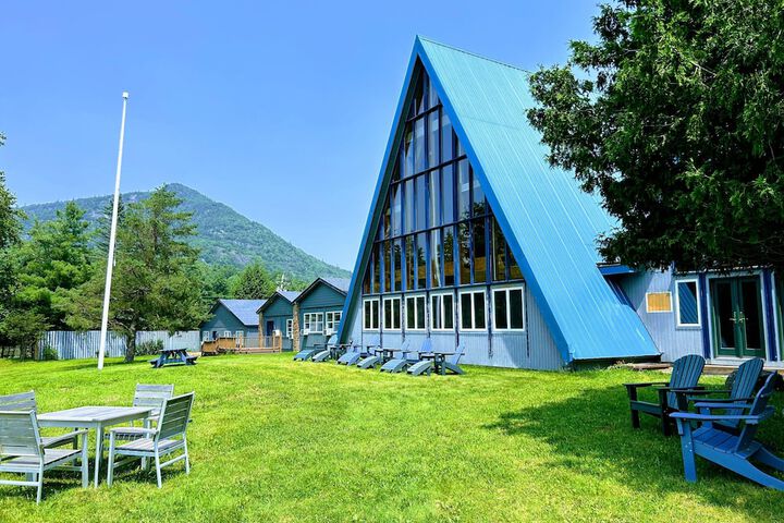 Hotel 4 of 84