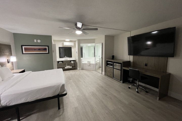 Room 57 of 77