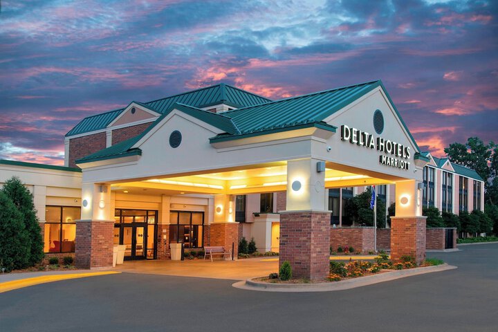 Hotel 2 of 40