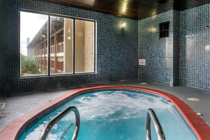 Pool 8 of 52