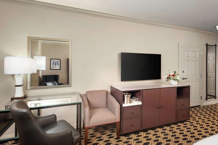 Hilton Columbia Center