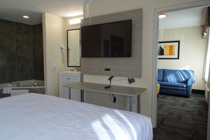 Room 62 of 75