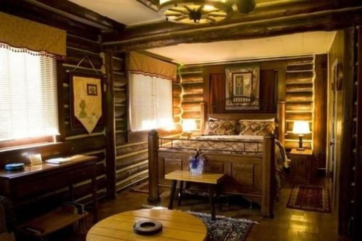 Room 34 of 73
