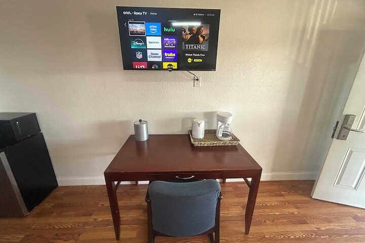 Room 30 of 65