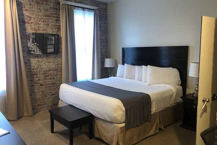 Talbott Inn