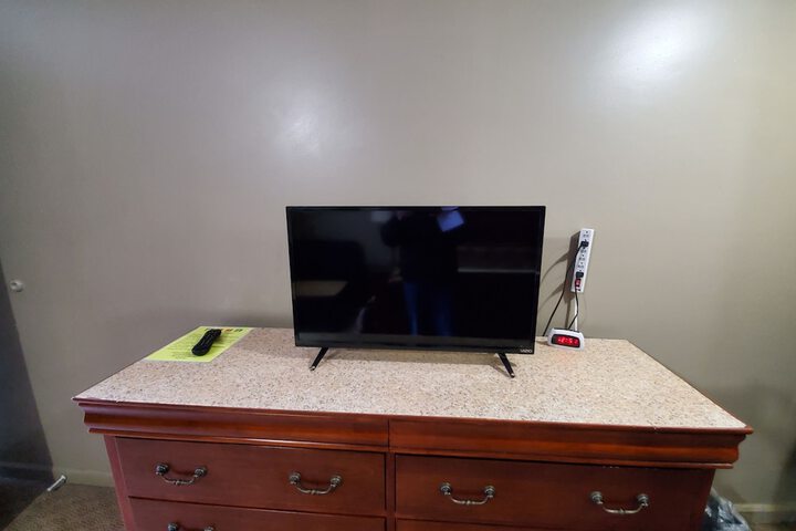 Room 4 of 5
