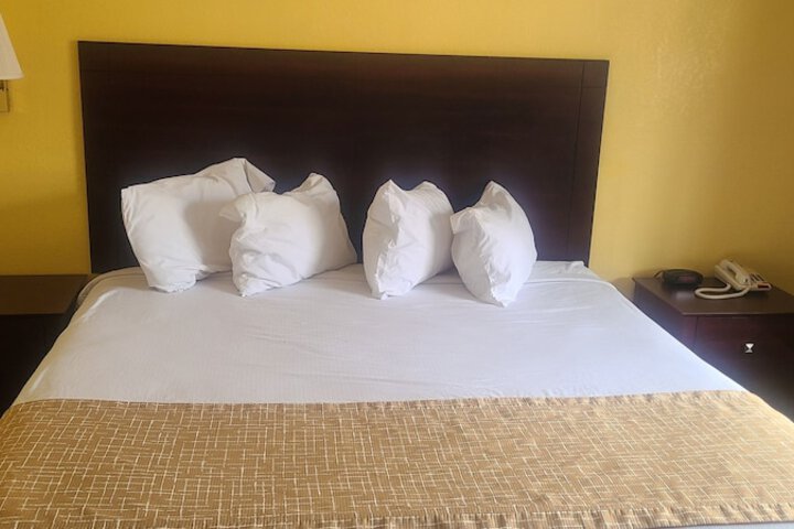 Travelodge by Wyndham Airport Platte City