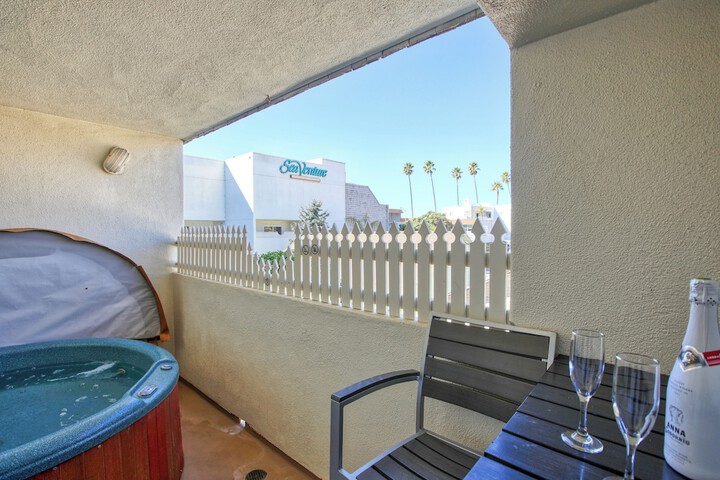 SeaVenture Beach Hotel