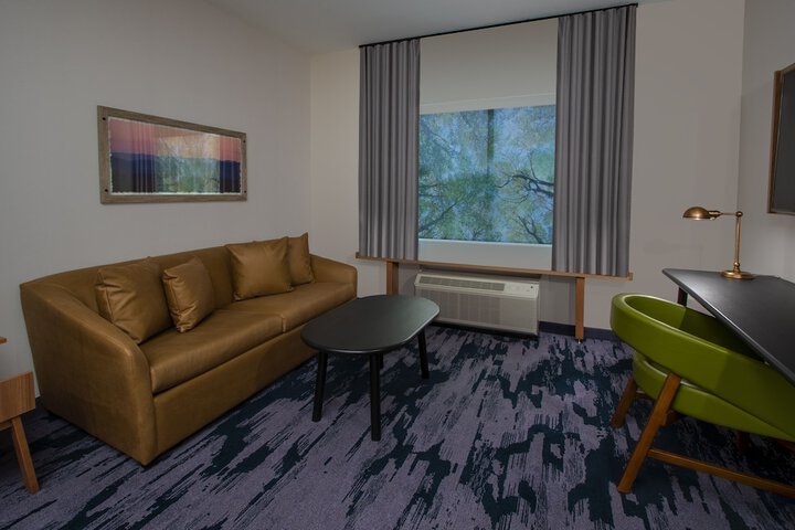 Room 14 of 30